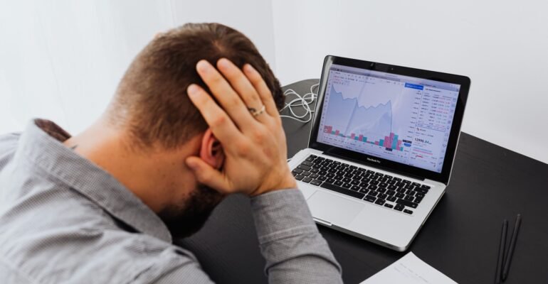 Photo by Karolina Grabowska: https://www.pexels.com/photo/man-with-laptop-on-desk-terrified-by-stock-market-chart-5717791/